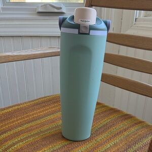 Owala free sip water bottle